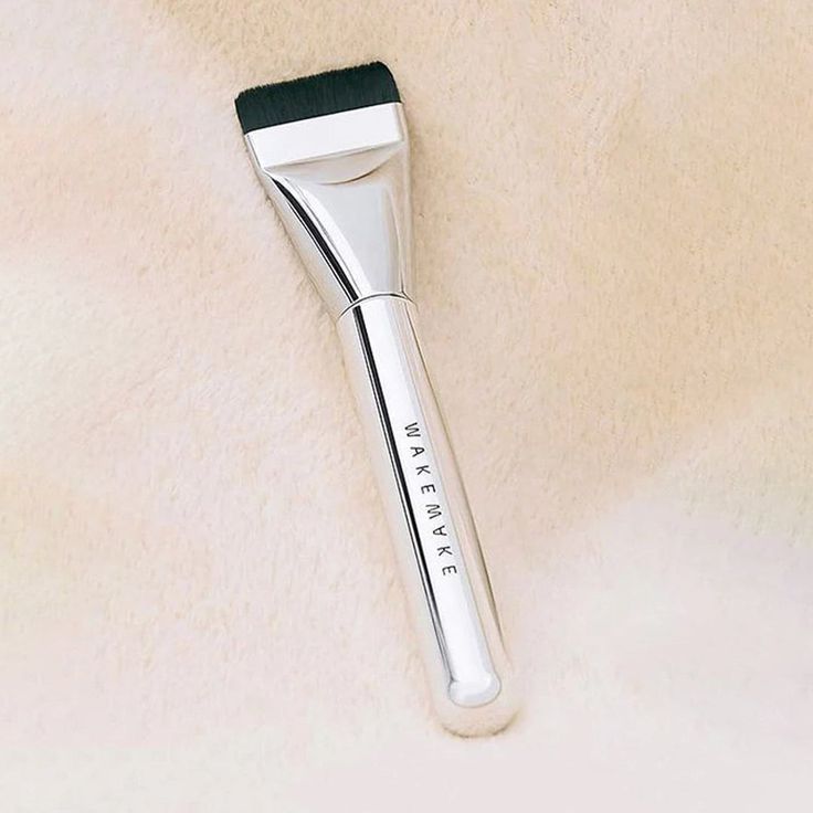 Foundation brush