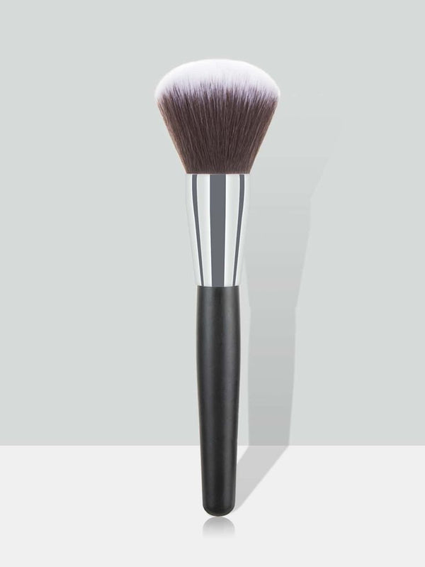 Blush on brush