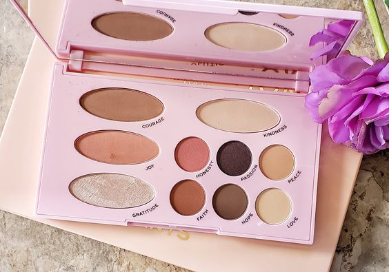 Revolution Eye Shadow/Highlighter/concealer