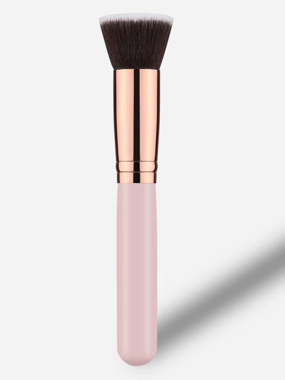 Blush on brush